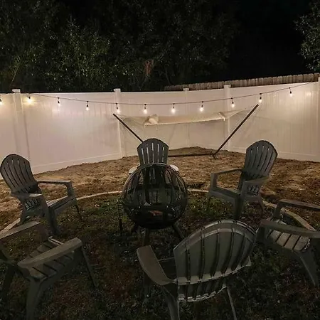 Villa House Of Manatees-Entire House With Yard, Fire Pit, Dog Friendly à Crystal River Extérieur photo
