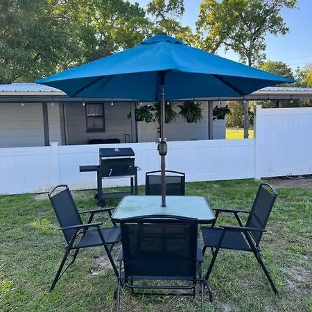 Villa House Of Manatees-Entire House With Yard, Fire Pit, Dog Friendly à Crystal River Extérieur photo