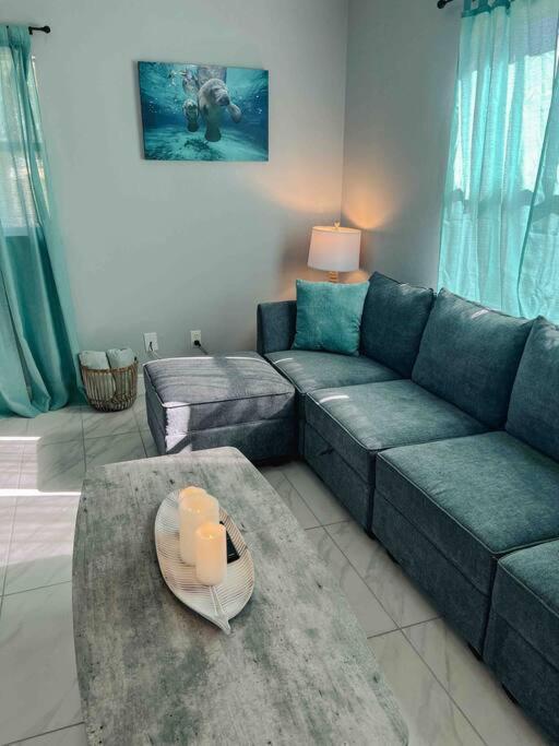 House Of Manatees-entire House With Yard, Fire Pit, Dog Friendly Hébergement de vacances *