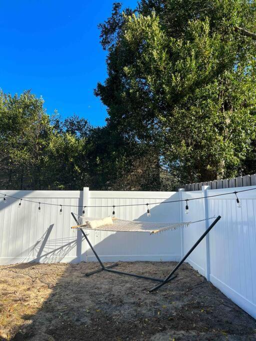 Hébergement de vacances House Of Manatees-entire House With Yard, Fire Pit, Dog Friendly Crystal River