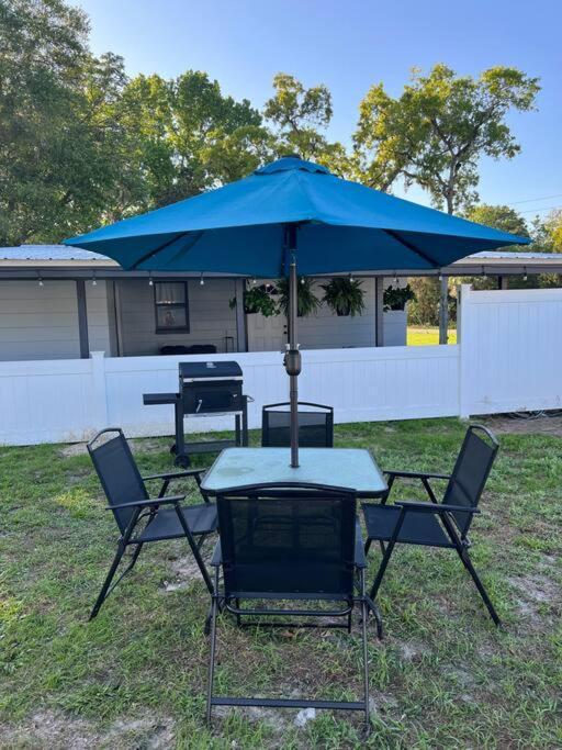 House Of Manatees-entire House With Yard, Fire Pit, Dog Friendly * Crystal River